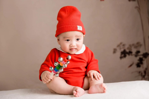 义乌宝宝几个月戴银手镯好